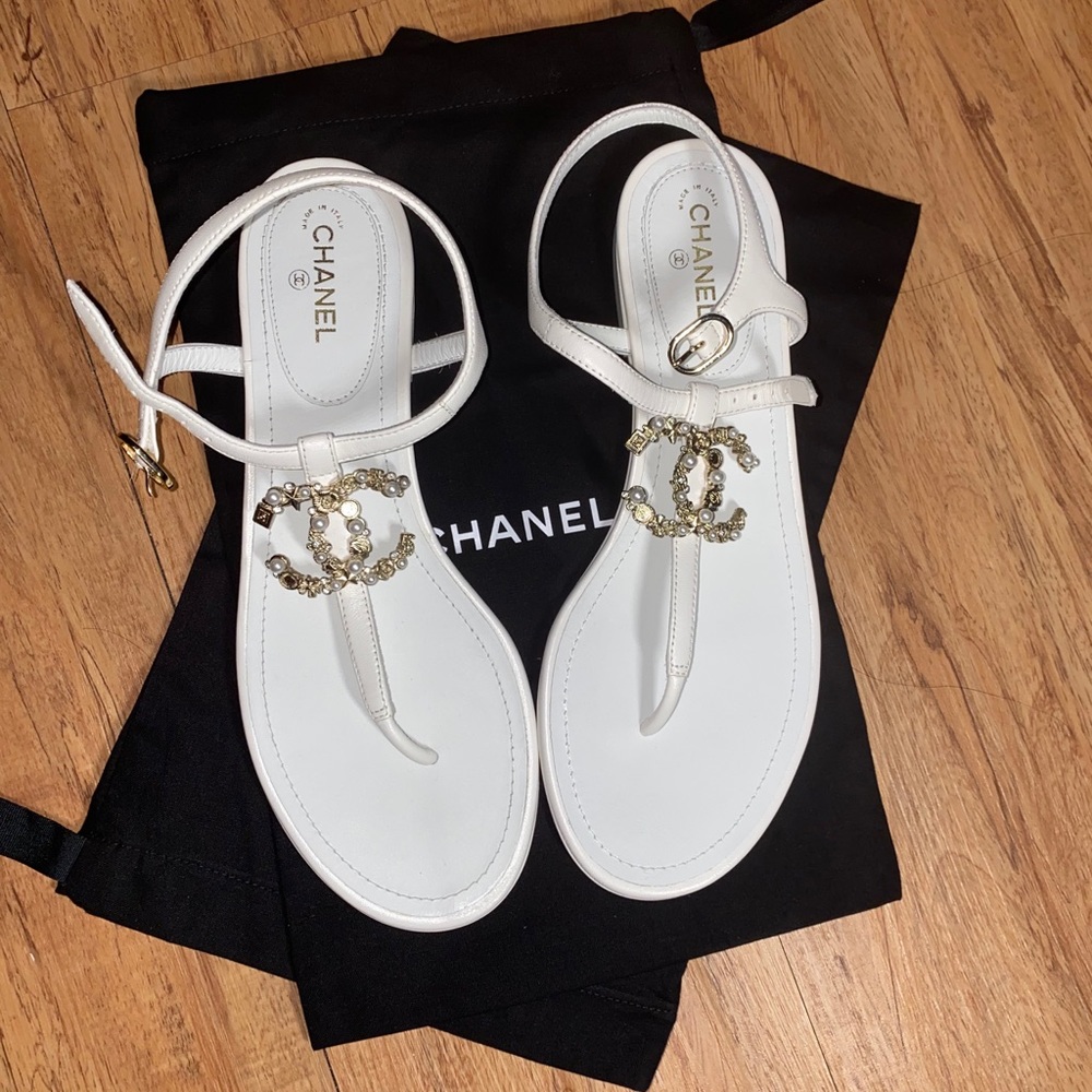 CHANEL thong sandals